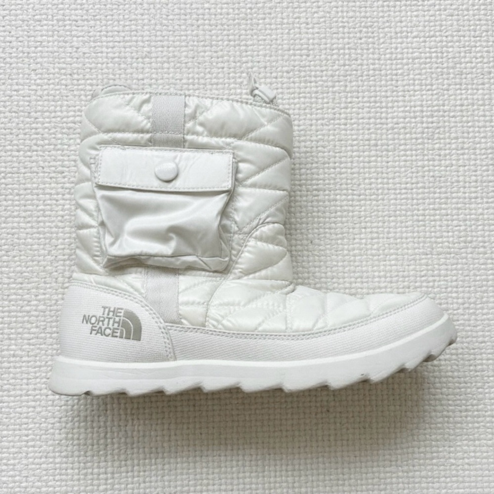 Women’s North Face Puffer Boots